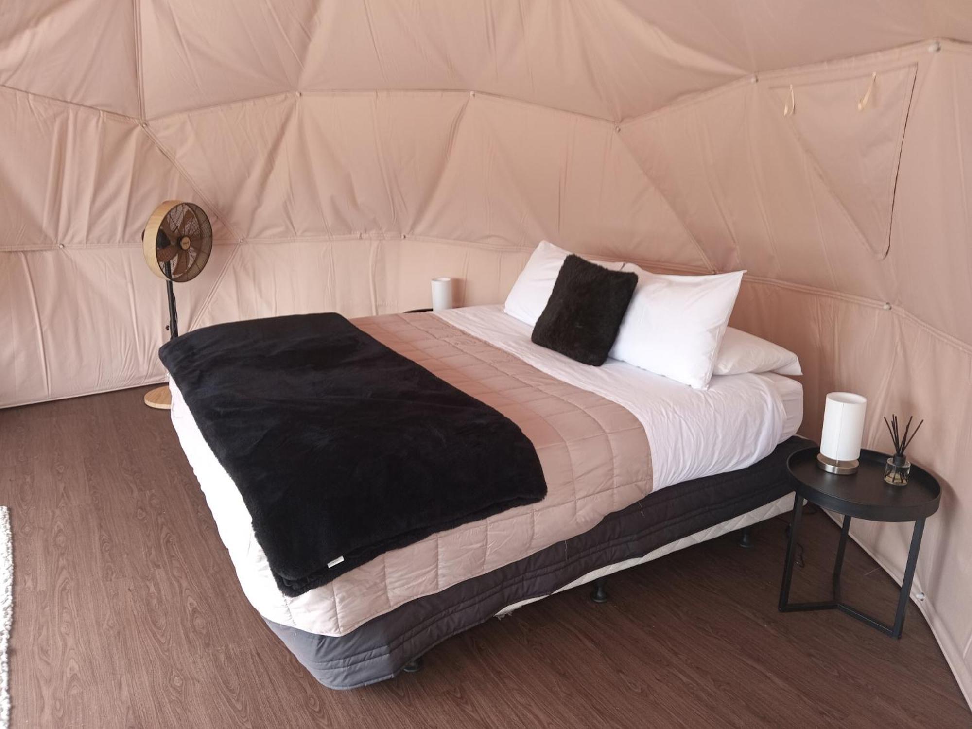 Oakridge Glamping Hotel โรโตรัว ภายนอก รูปภาพ